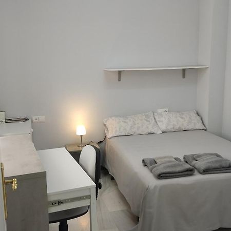 Habitacion Doble Con Bano Privado En Casa Clara Córdoba Buitenkant foto